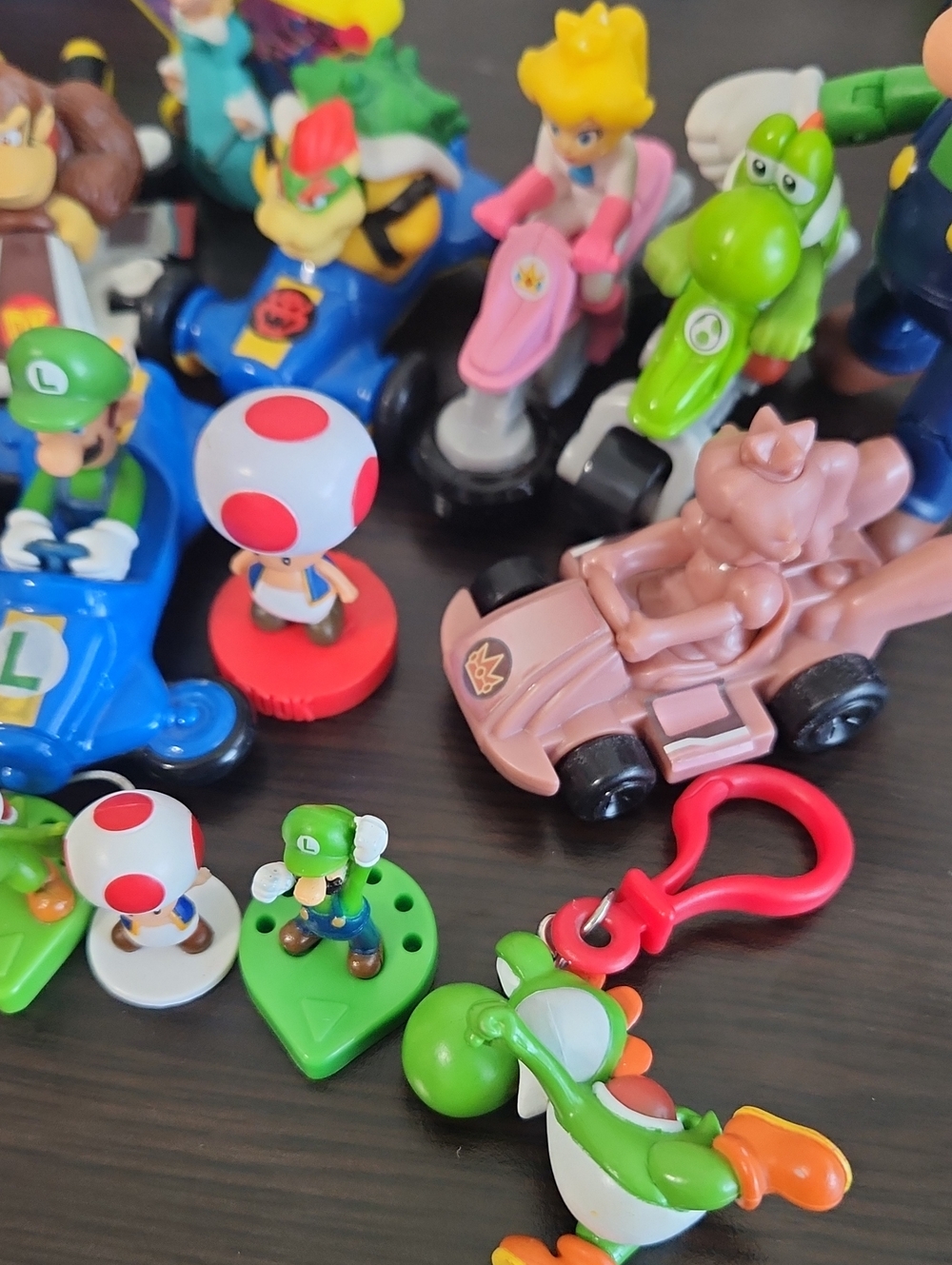 Mario Figure Lot - Picture 2 of 4